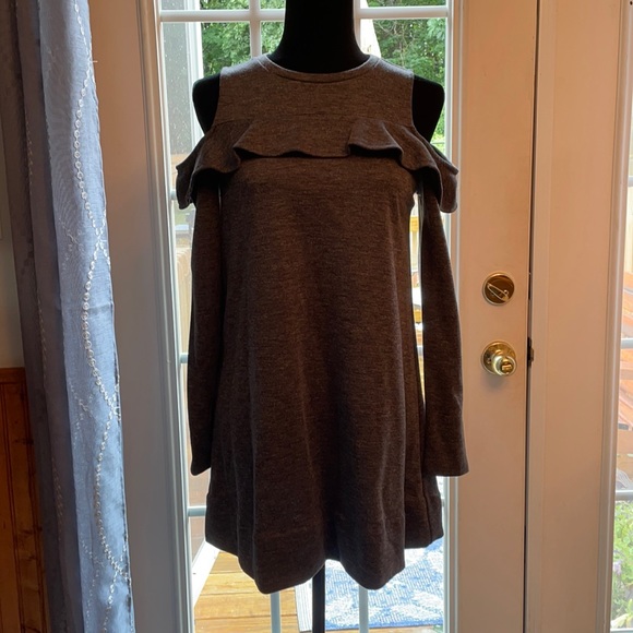 Dress - Picture 1 of 6